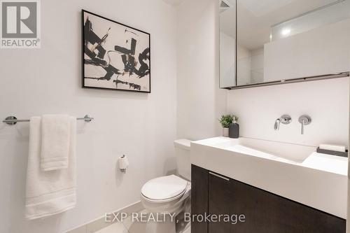 #813 -15 Lower Jarvis St, Toronto, ON - Indoor Photo Showing Bathroom