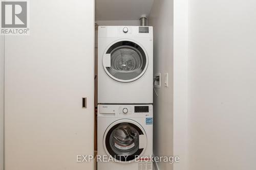 #813 -15 Lower Jarvis St, Toronto, ON - Indoor Photo Showing Laundry Room