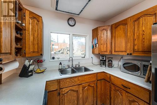 7946 St John Crescent, Prince George, BC - Indoor Photo Showing Kitchen With Double Sink