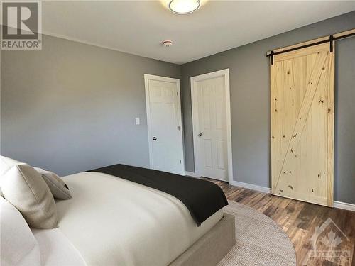 11646 Rocksprings Road, North Augusta, ON - Indoor Photo Showing Bedroom