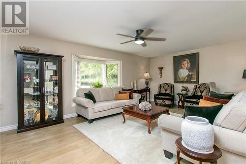 7 Sandy Pines Trail, Sauble Beach, ON - Indoor Photo Showing Living Room