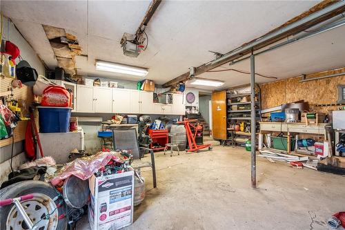 879 Port Maitland Road, Dunnville, ON - Indoor Photo Showing Garage