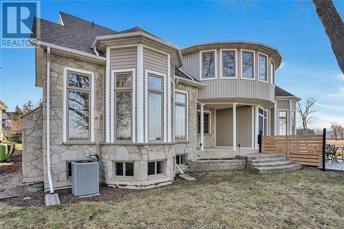 206 Crystal Bay Drive, Amherstburg, ON - Outdoor With Facade