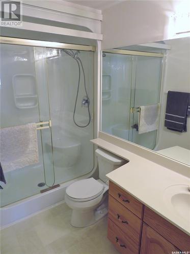 601 303 5Th Avenue N, Saskatoon, SK - Indoor Photo Showing Bathroom