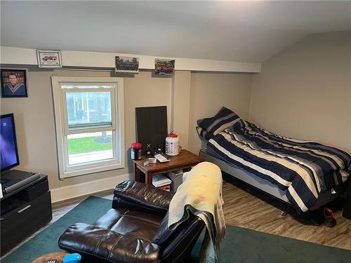 24 Duke Street, Brantford, ON - Indoor Photo Showing Bedroom