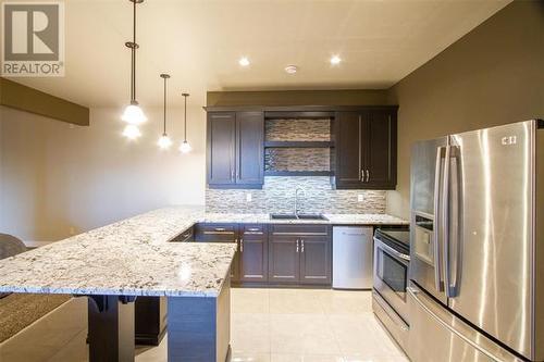 5071 Lipkovits Road, Kelowna, BC - Indoor Photo Showing Kitchen With Upgraded Kitchen
