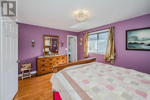 275 Farley Dr, Guelph, ON - Indoor Photo Showing Bedroom