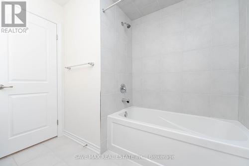 1 Tarrison St, Brantford, ON - Indoor Photo Showing Bathroom