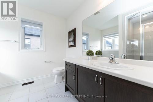 1 Tarrison St, Brantford, ON - Indoor Photo Showing Bathroom