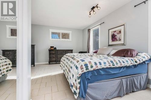961 Agate Bay Rd, Barriere, BC - Indoor Photo Showing Bedroom