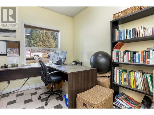 961 Agate Bay Road, Barriere, BC - Indoor Photo Showing Office