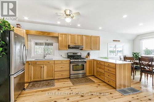189 Pine Ridge Drive, French River, ON - Indoor Photo Showing Kitchen
