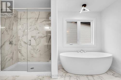 3068 Buroak Drive, London, ON - Indoor Photo Showing Bathroom