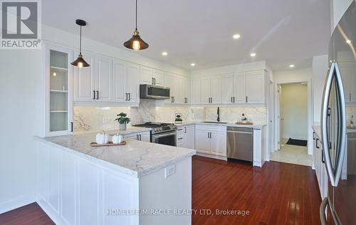 7497 County Rd 91, Clearview, ON - Indoor Photo Showing Kitchen With Upgraded Kitchen