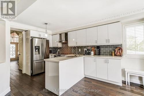 94 Stella Crescent, Caledon, ON - Indoor Photo Showing Kitchen