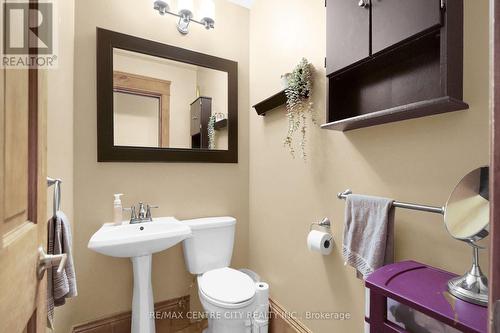 253 Bernard Avenue, London, ON - Indoor Photo Showing Bathroom