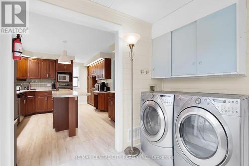 253 Bernard Ave, London, ON - Indoor Photo Showing Laundry Room