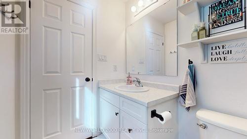 20 Carleton Trail, New Tecumseth, ON - Indoor Photo Showing Bathroom