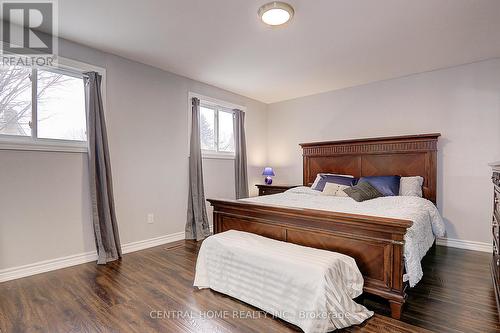 26 Ashton Rd, Newmarket, ON - Indoor Photo Showing Bedroom