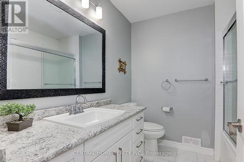 26 Ashton Rd, Newmarket, ON - Indoor Photo Showing Bathroom