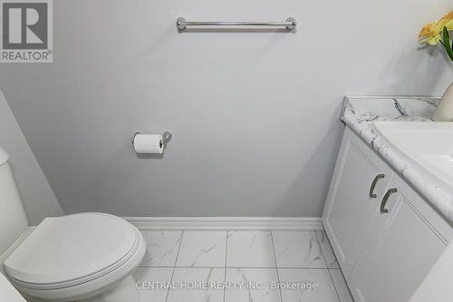 26 Ashton Rd, Newmarket, ON - Indoor Photo Showing Bathroom