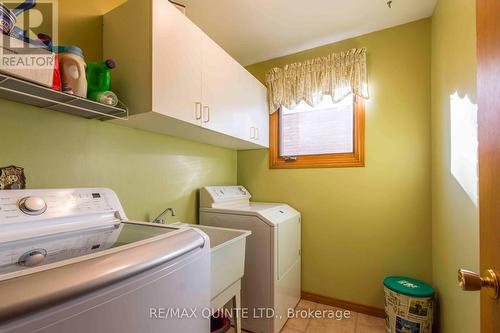 25 Dungannon Drive, Belleville, ON - Indoor Photo Showing Laundry Room