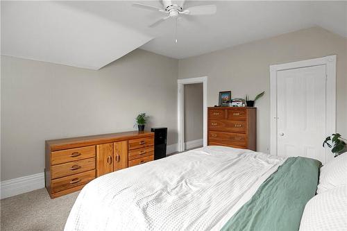 140 Park Avenue, Brantford, ON - Indoor Photo Showing Bedroom