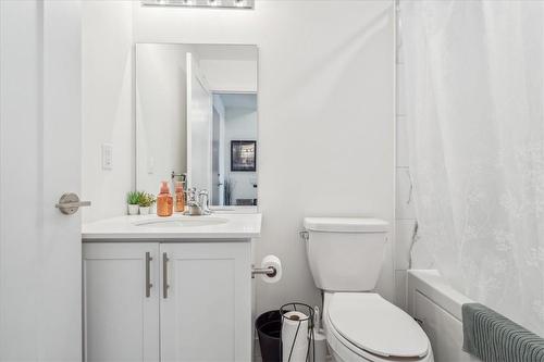 16 Concord Place|Unit #711, Grimsby, ON - Indoor Photo Showing Bathroom