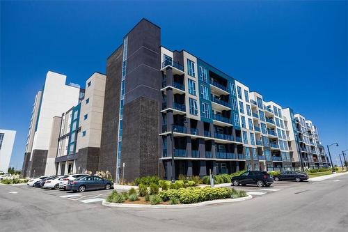 16 Concord Place|Unit #711, Grimsby, ON - Outdoor With Facade