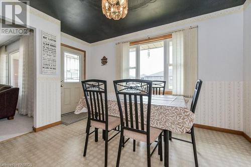 214 Church Street N, Mount Forest, ON - Indoor Photo Showing Dining Room