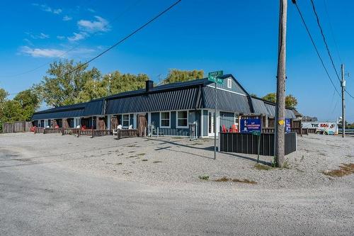 2 Dover Street, Dunnville, ON - Outdoor