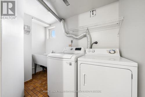 115 Santa Barbara Rd, Toronto, ON - Indoor Photo Showing Laundry Room