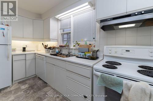 203 High Park Ave, Toronto, ON - Indoor Photo Showing Kitchen