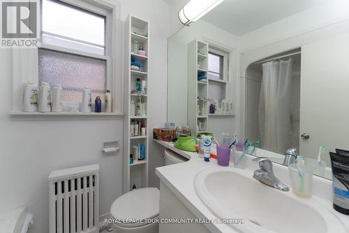 203 High Park Ave, Toronto, ON - Indoor Photo Showing Bathroom