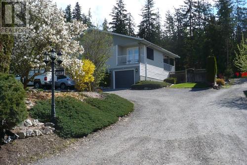 307 Nelson Avenue, Nakusp, BC - Outdoor