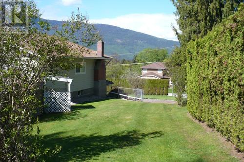 307 Nelson Avenue, Nakusp, BC - Outdoor