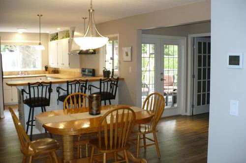 307 Nelson Avenue, Nakusp, BC - Indoor Photo Showing Dining Room