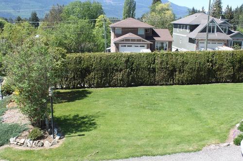 307 Nelson Avenue, Nakusp, BC - Outdoor