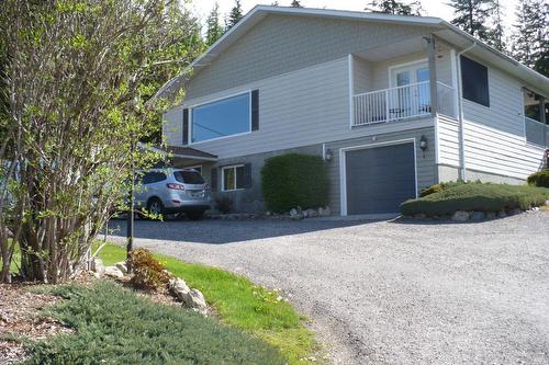 307 Nelson Avenue, Nakusp, BC - Outdoor With Balcony