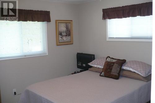 307 Nelson Avenue, Nakusp, BC - Indoor Photo Showing Bedroom