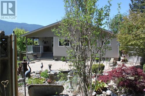 307 Nelson Avenue, Nakusp, BC - Outdoor