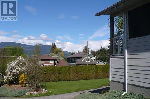 307 Nelson Avenue, Nakusp, BC - Outdoor