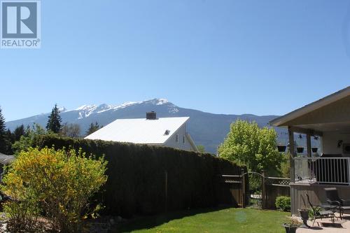 307 Nelson Avenue, Nakusp, BC - Outdoor