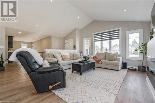 100 Ronnies Way, Mount Forest, ON - Indoor Photo Showing Living Room