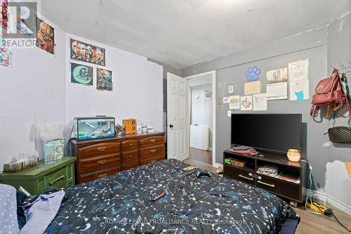 32 Johnson St, Belleville, ON - Indoor Photo Showing Bedroom