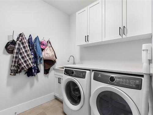 2974 Anchor Way, Nanoose Bay, BC - Indoor Photo Showing Laundry Room