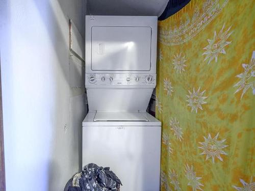 1095 7Th Ave, Kamloops, BC - Indoor Photo Showing Laundry Room