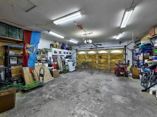 1143 Thompson Ave, Chase, BC - Indoor Photo Showing Garage