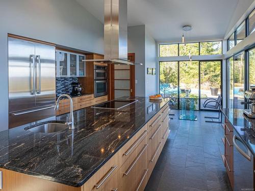 2430 Jolly Brothers Rd, Gabriola Island, BC - Indoor Photo Showing Kitchen With Double Sink