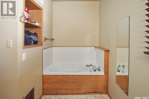 North # 4 Acreage, Saskatchewan Landing Rm No.167, SK - Indoor Photo Showing Bathroom